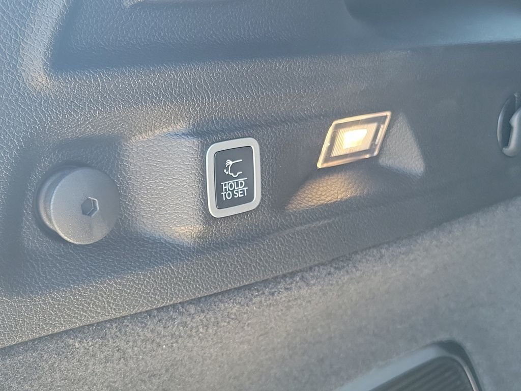 New 2026 Baltic Gray Metallic Clear-Coat Exterior Paint Jeep Summit image 9