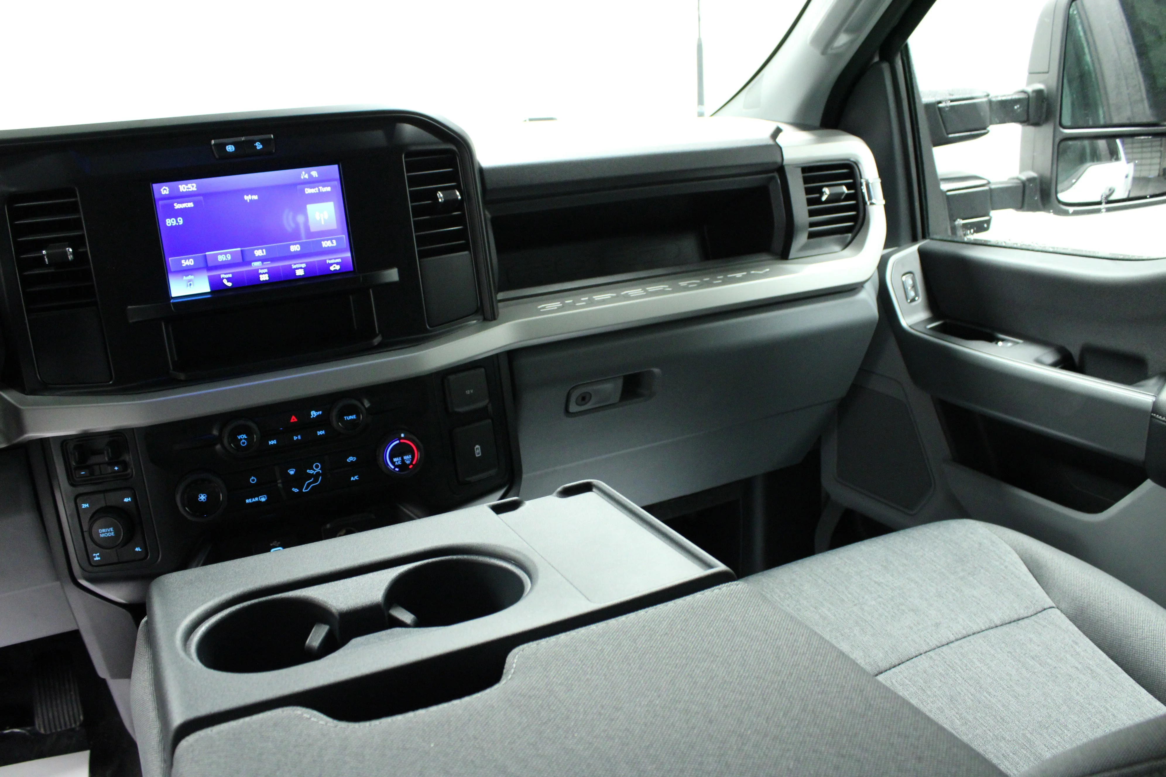 New 2026 Oxford White Ford F-250® XL image 18