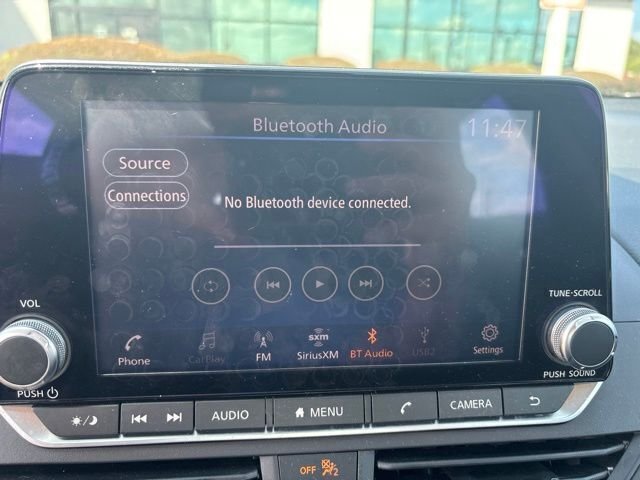 Used 2022 Blue Nissan 2.5 SV image 17