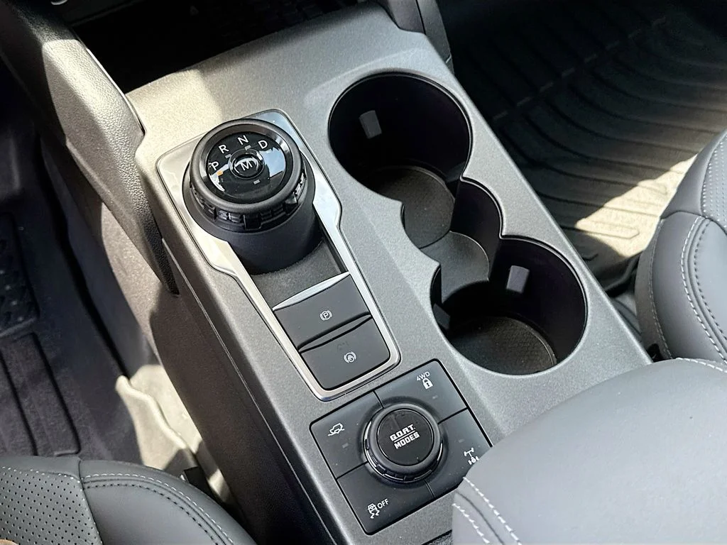 Used 2025 Beige Ford Badlands image 18