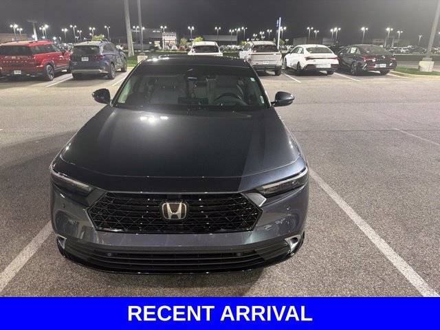 Used 2024 Gray Honda Touring image 2