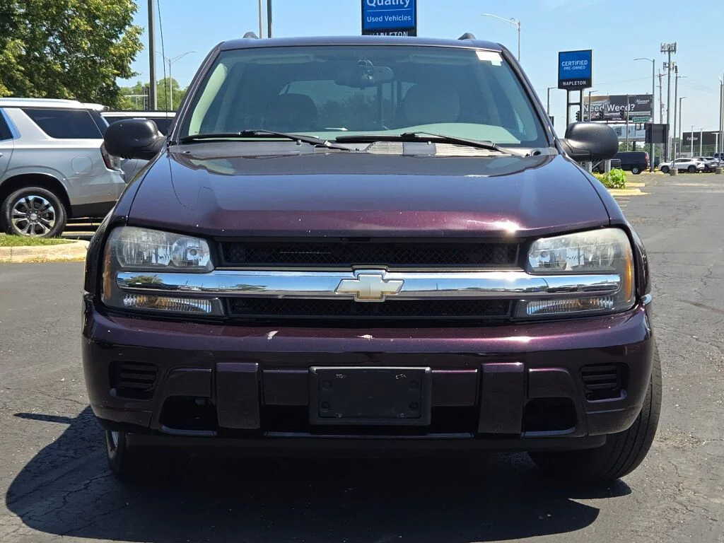 Used 2008 Red Chevrolet LS image 4
