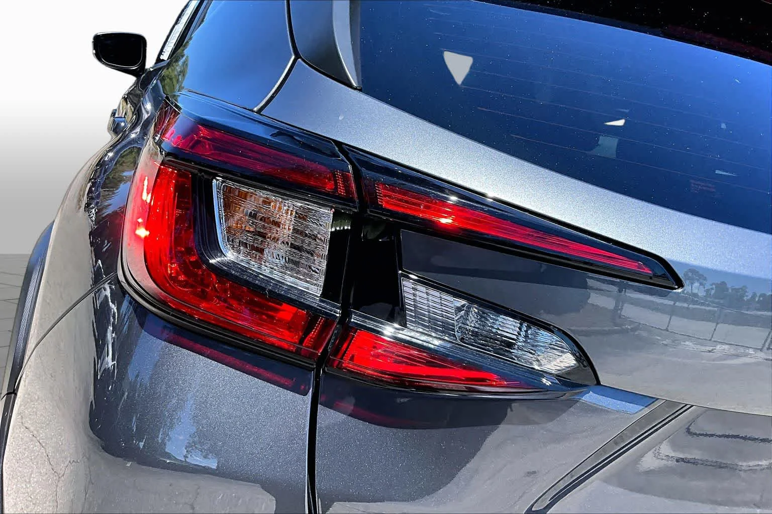 Used 2025 Magnetite Gray Metallic Subaru Limited image 56