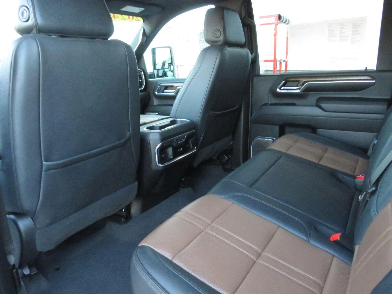 Used 2024 Summit White Chevrolet High Country image 28