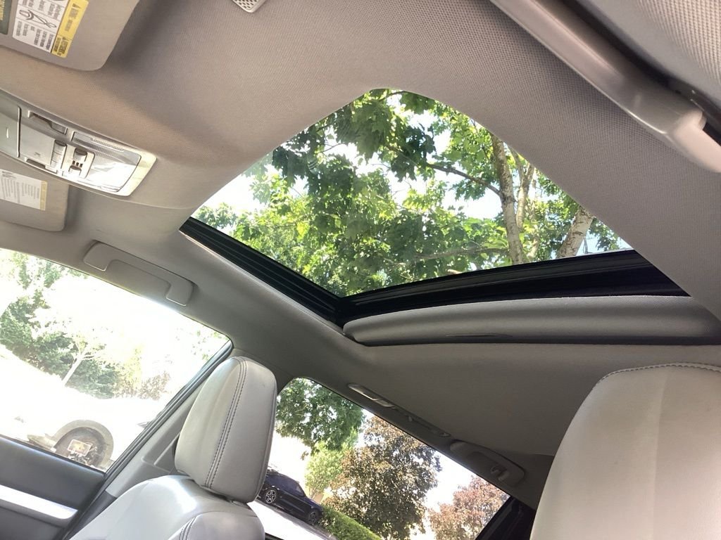 Used 2019 Blue Toyota XLE image 4