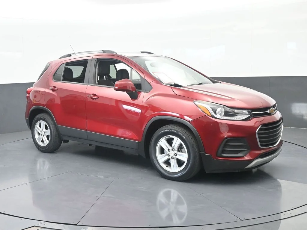 Used 2021 Crimson Metallic Chevrolet LT image 8