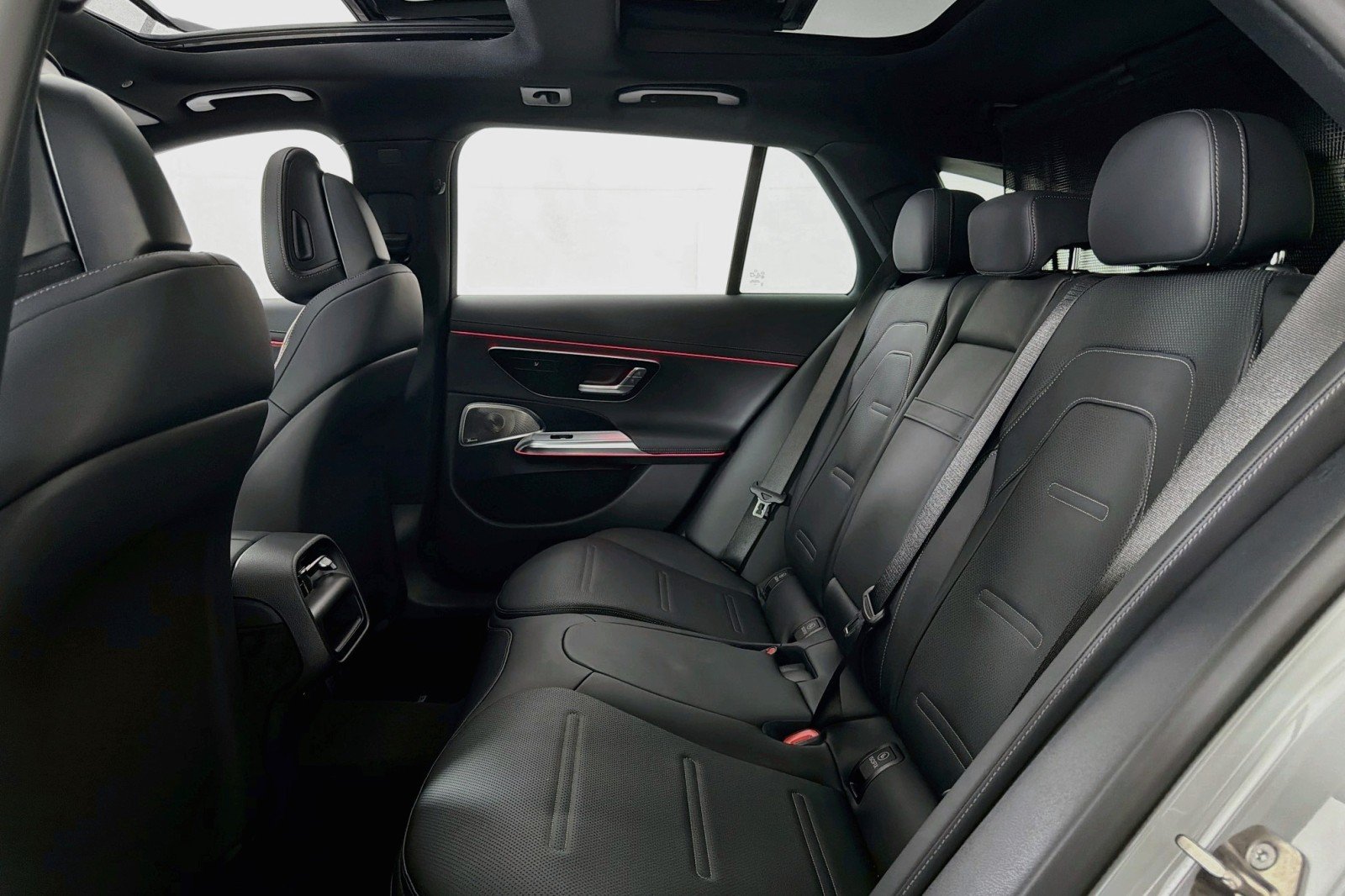 New 2027 MANUFAKTUR Alpine Grey Mercedes-Benz AMG® E 53 Hybrid Wagon image 7
