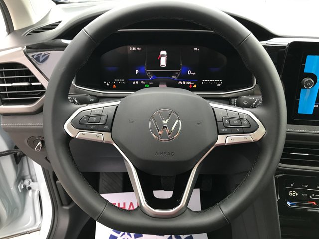 New 2026 Monument Gray w/Deep Black Roof Volkswagen SE Black image 17