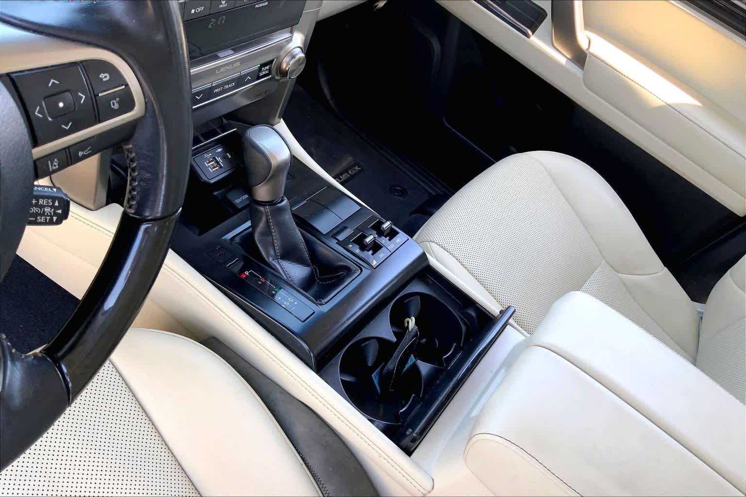 Used 2020 Nebula Gray Pearl Lexus Premium image 15