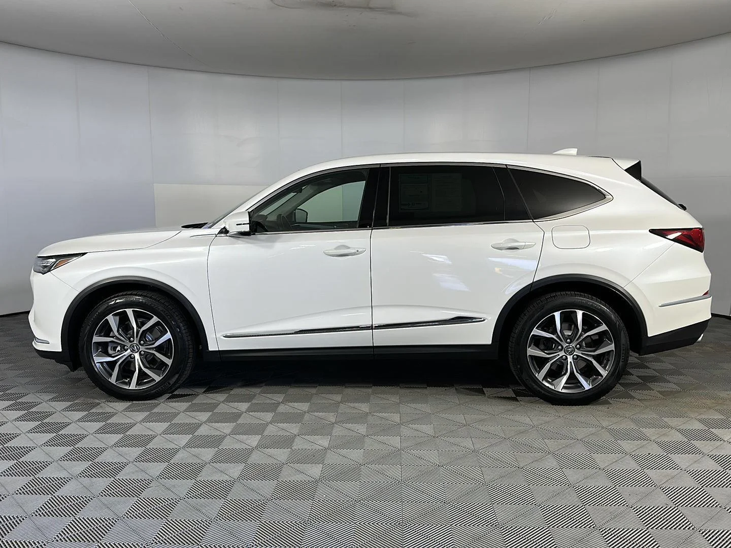 Certified Used 2023 Platinum White Pearl Acura SH-AWD w/Tech image 4