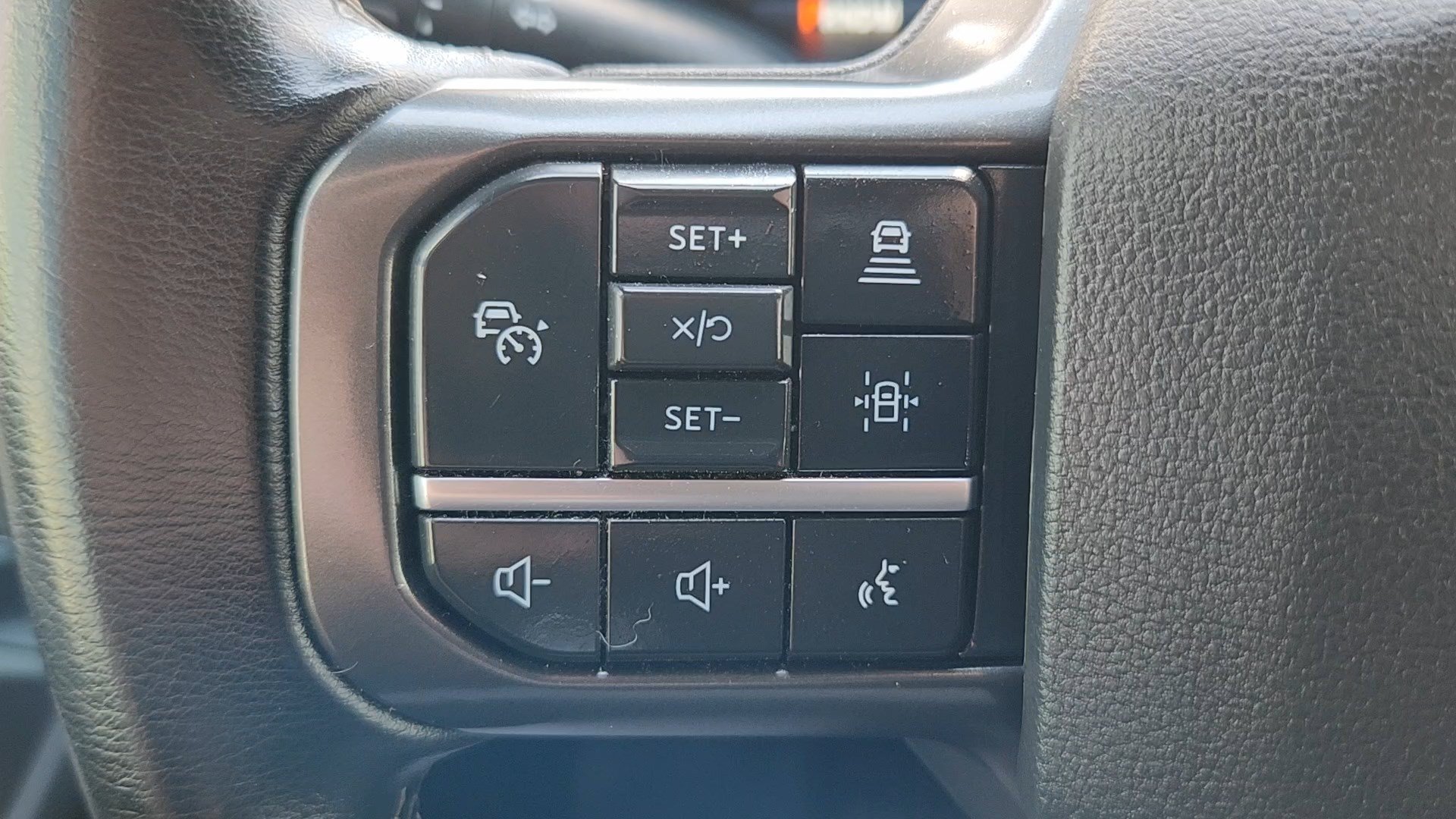 Certified Used 2024 Oxford White Ford XLT image 12