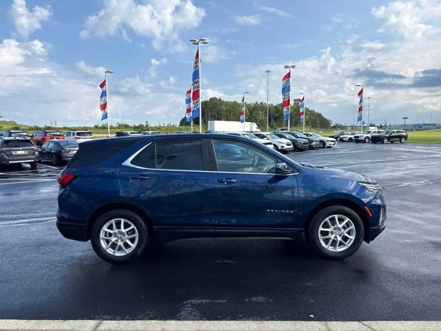 Used 2022 Blue Chevrolet LT image 4