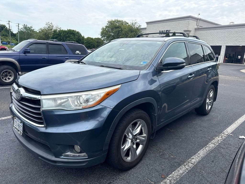 Used 2016 Blue Toyota Limited Platinum V6 image 4