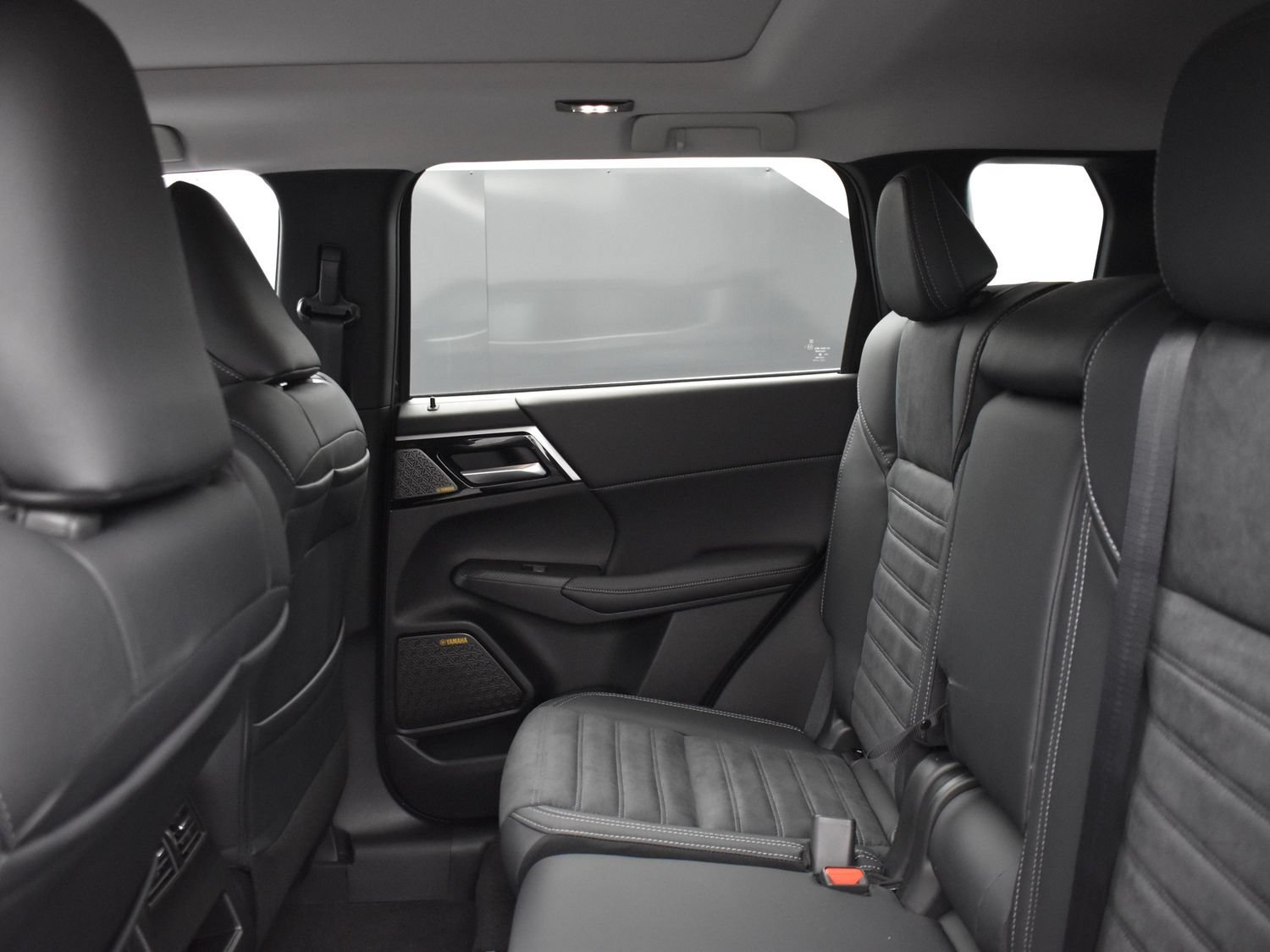 New 2026 Graphite Gray Mitsubishi SE 1.5T 2WD image 8