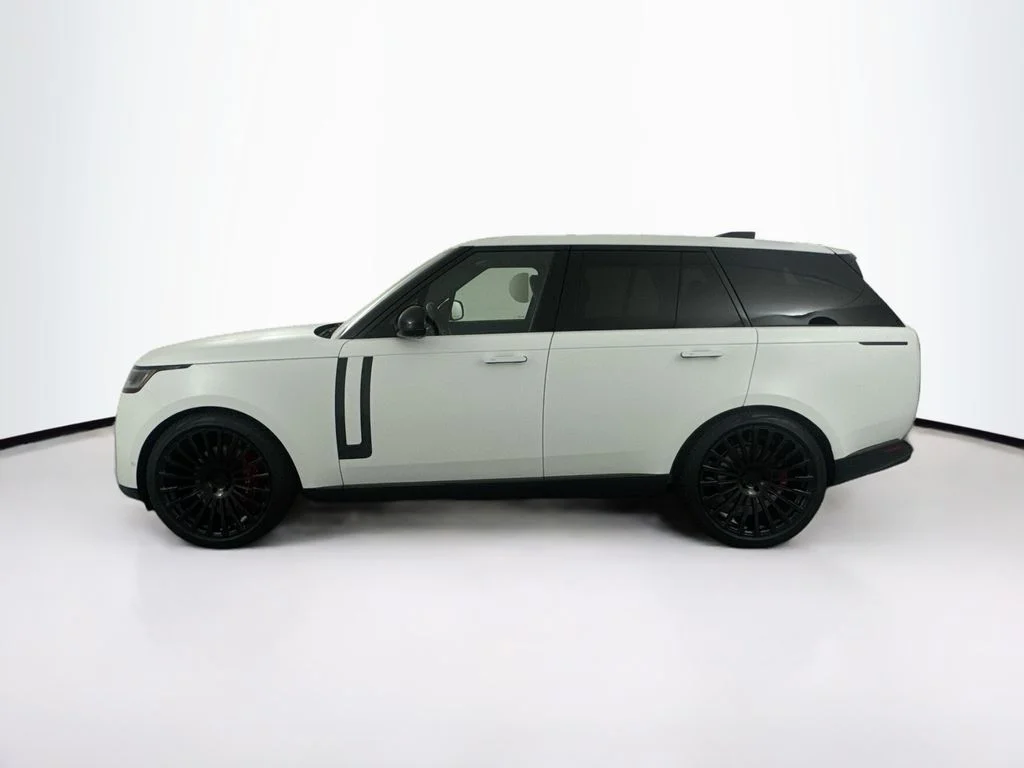 New 2026 Fuji White Land Rover SE image 8