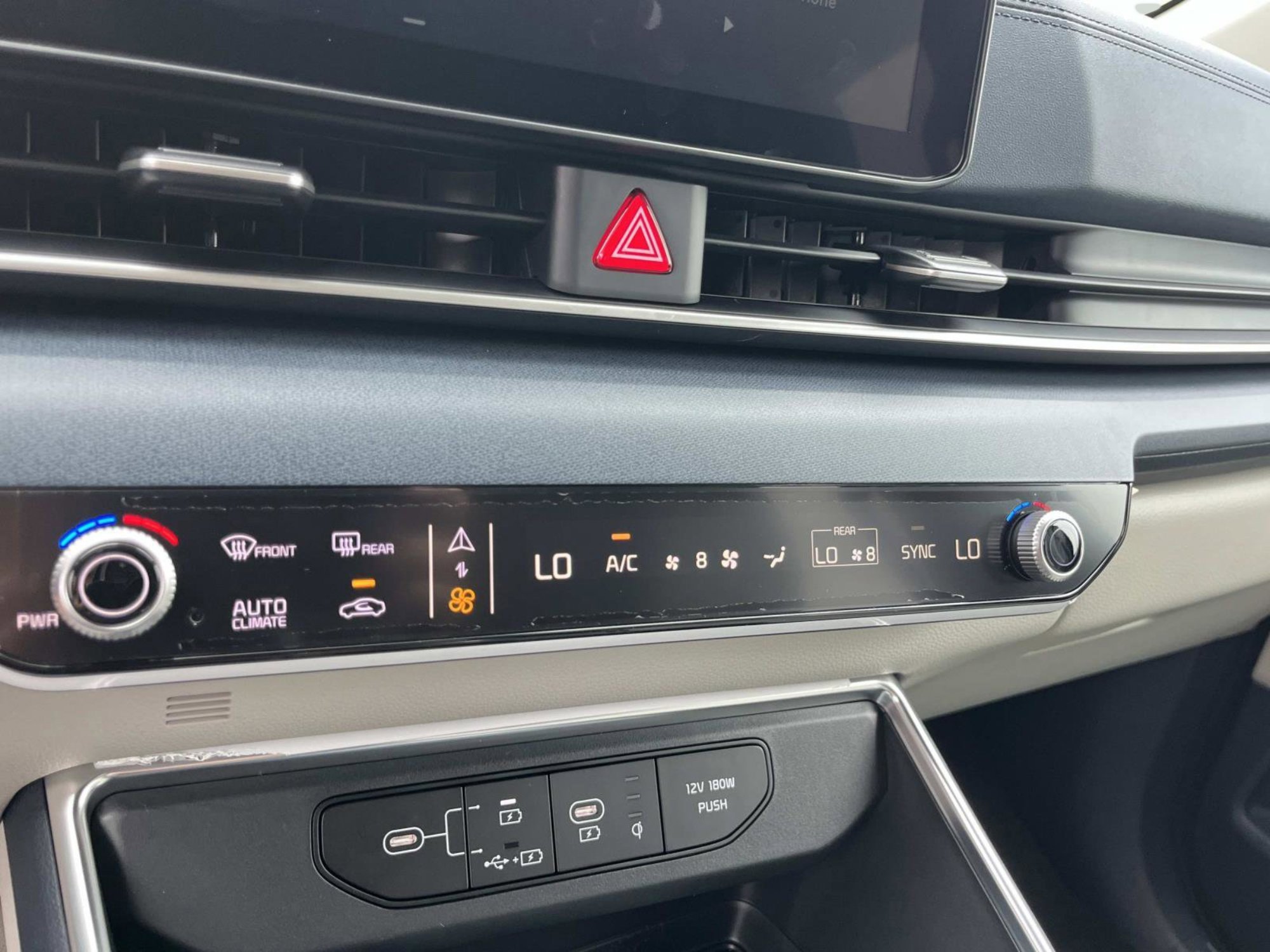 2026 Kia Carnival EX - Photo 34