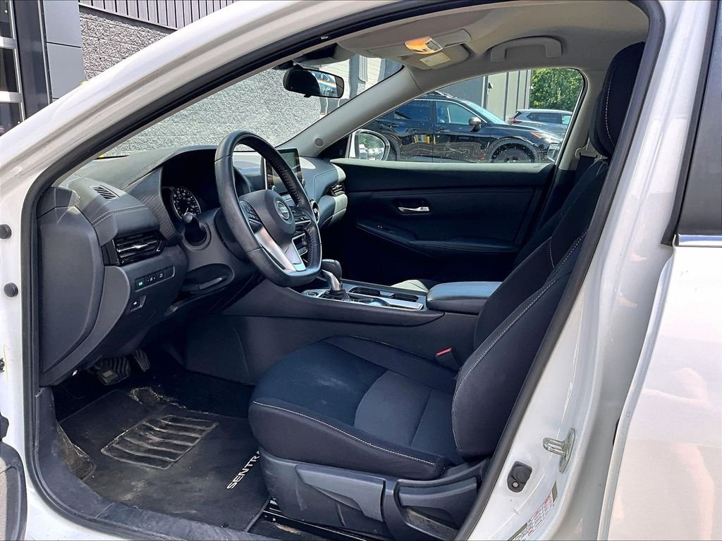 Used 2020 White Nissan SV image 7