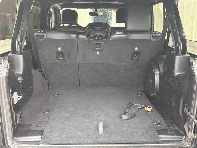 Used 2019 Black Jeep Unlimited Sahara image 11