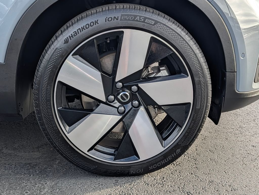 2023 Volvo C40 Ultimate - Photo 8