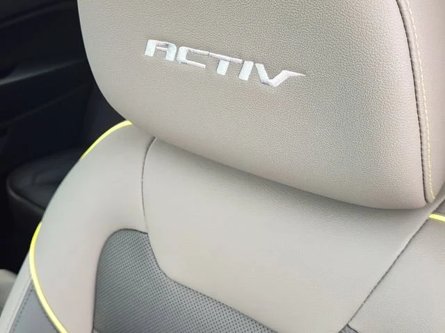 New 2026 Mosaic Black Metallic Chevrolet ACTIV image 16