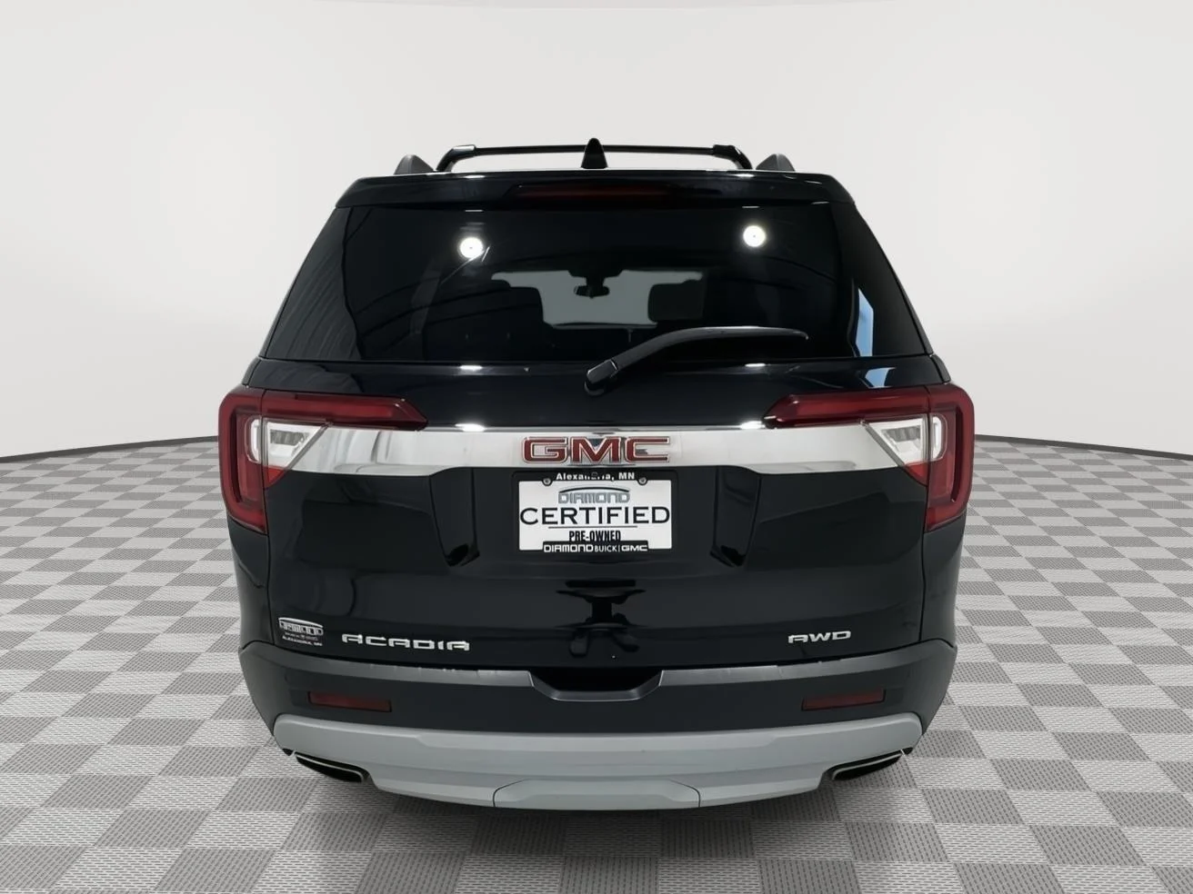 Used 2022 Ebony Twilight Metallic GMC SLE image 4