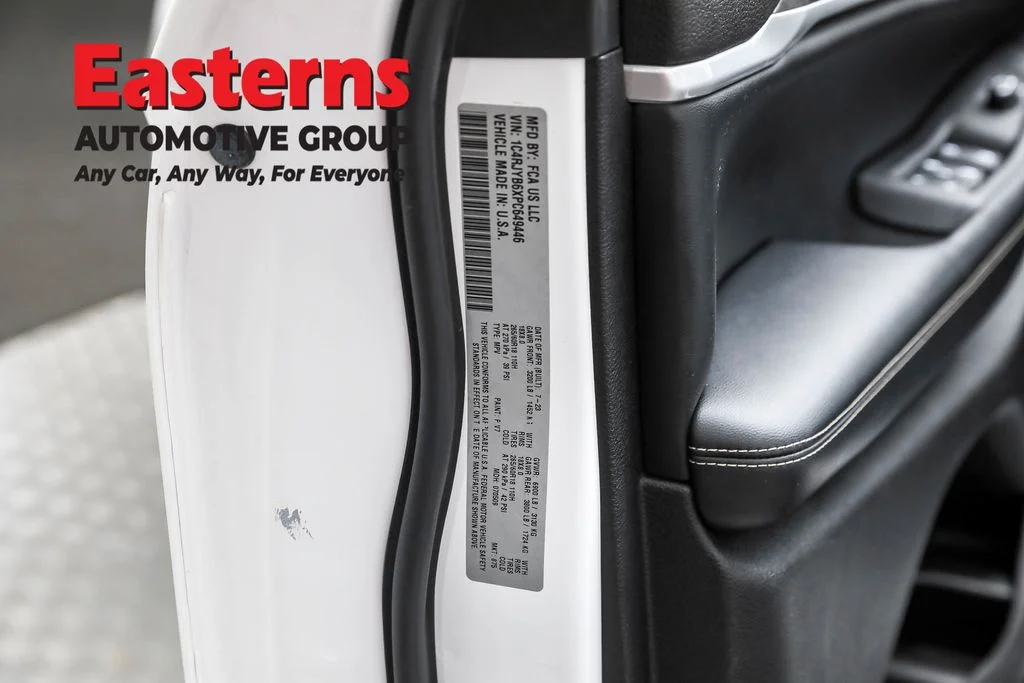 Used 2023 White Jeep 4xe image 35