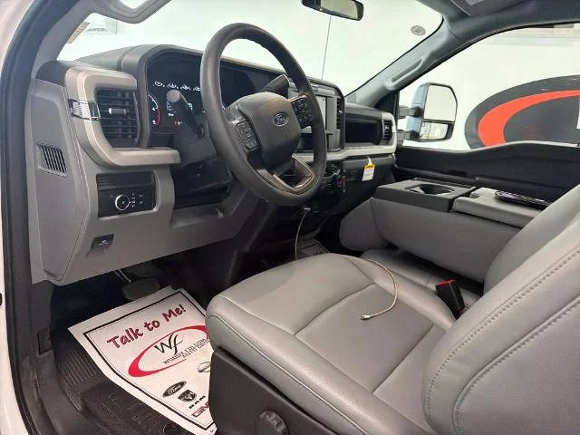 New 2027 Oxford White Ford F-350® XL image 30
