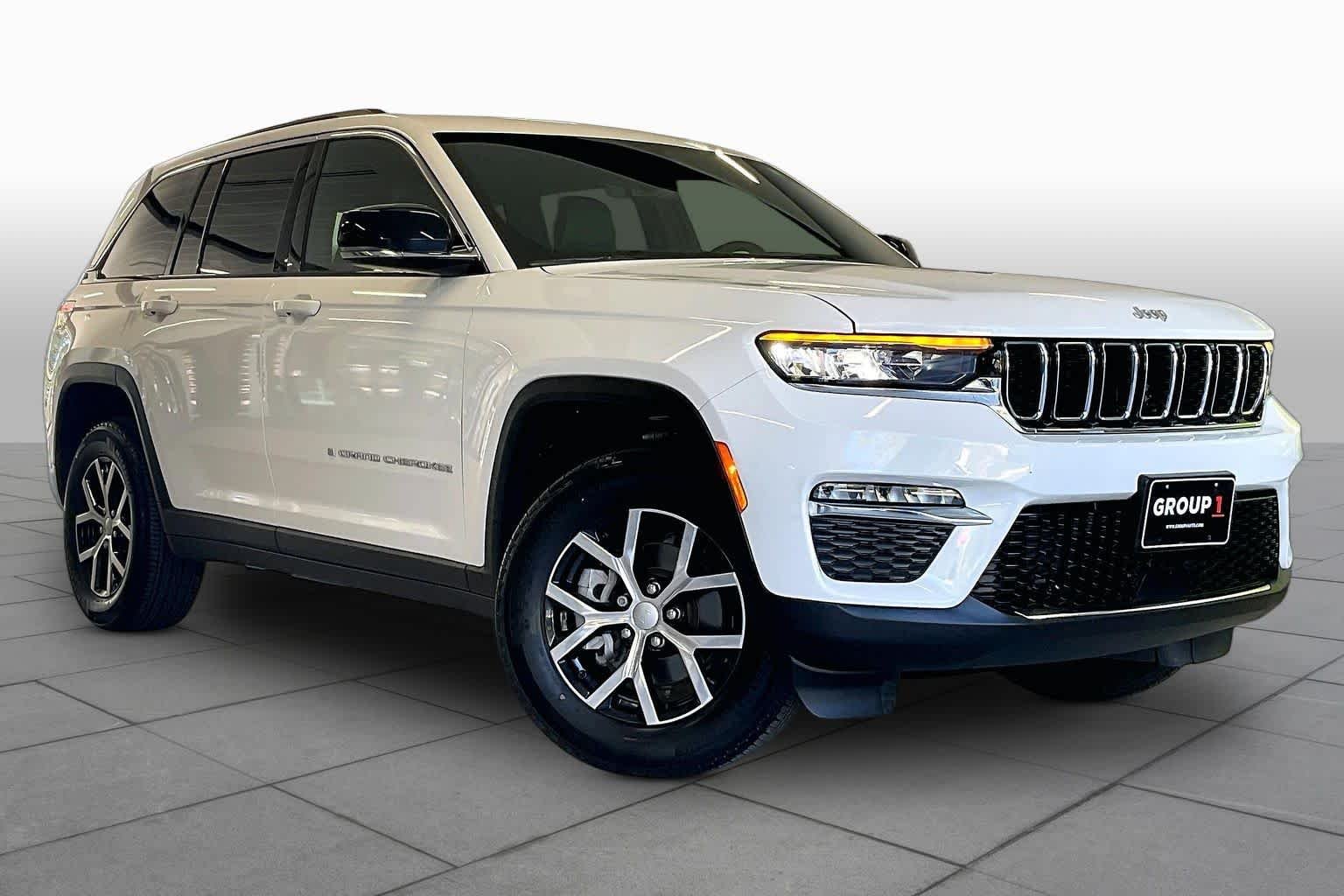 Used 2025 Bright White Clearcoat Jeep Limited image 2