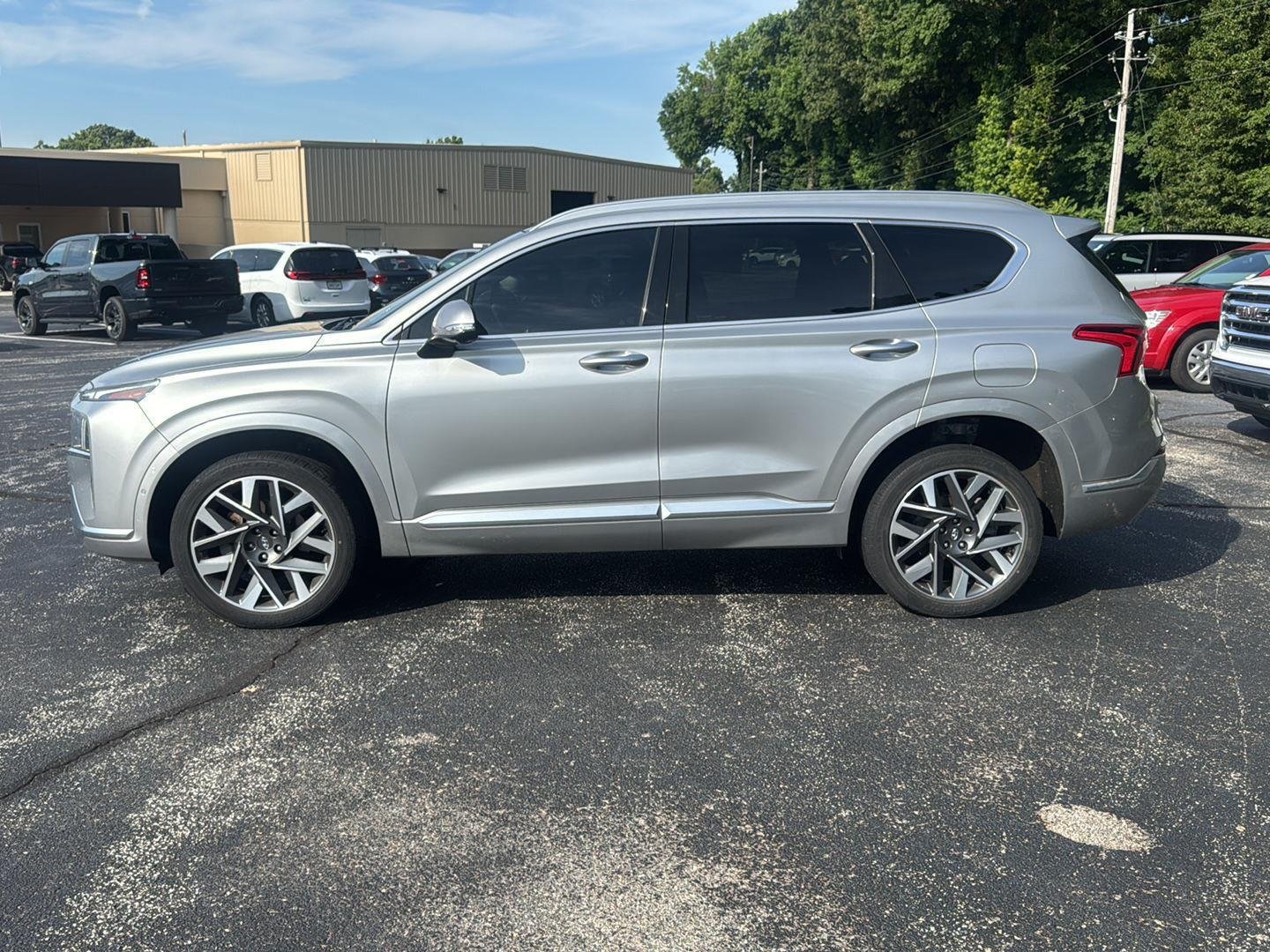 Used 2021 SILVER HYUNDAI  image 6