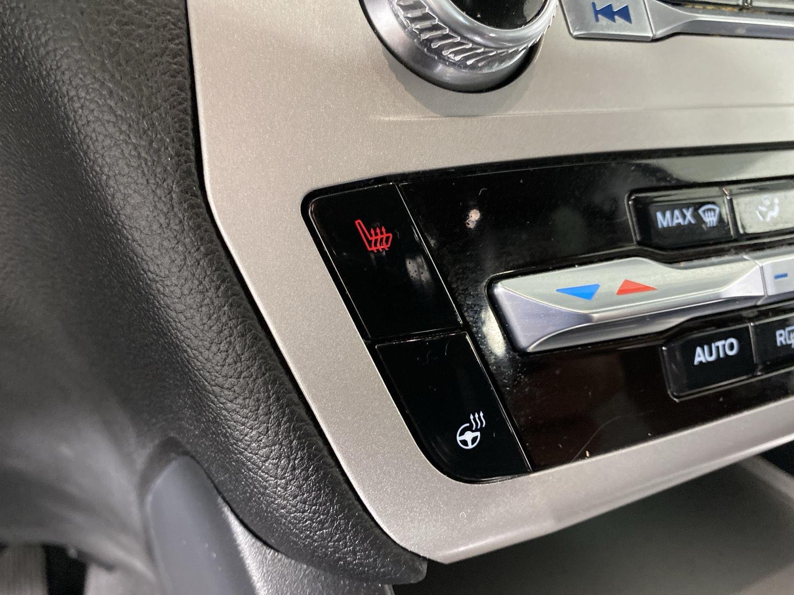 Used 2023 Iconic Silver Ford XLT image 23