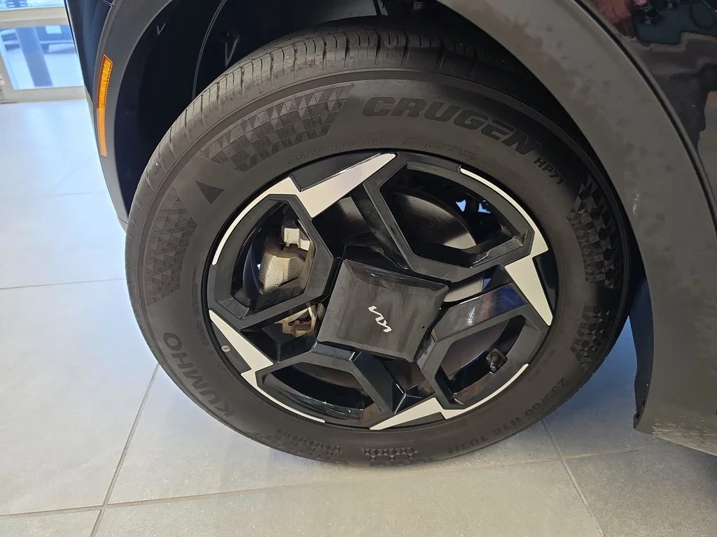 Certified Used 2026 Black Kia EX image 37
