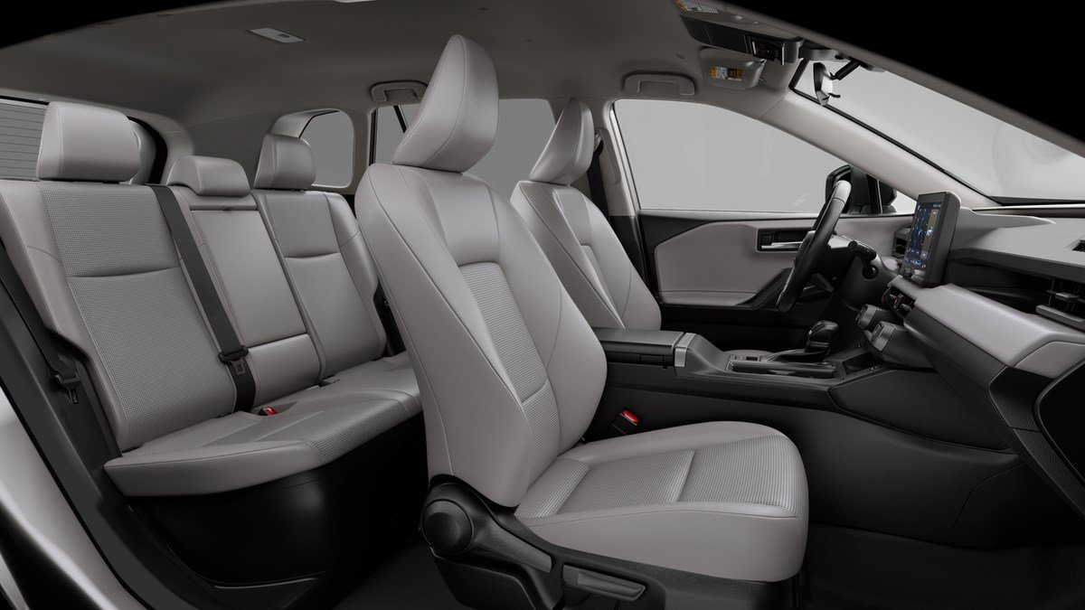 Used 2026 Cloud Toyota XLE Premium image 40