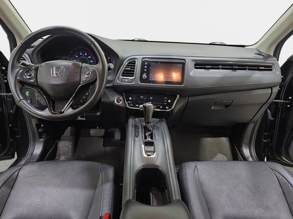 Used 2019 Black Honda Touring image 10