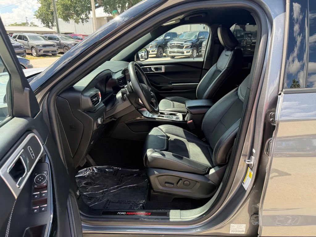 2022 Ford Explorer ST - Photo 16