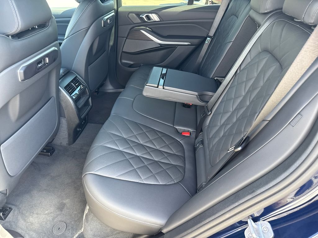 New 2026 Tanzanite Blue II Metallic BMW xDrive50e image 18