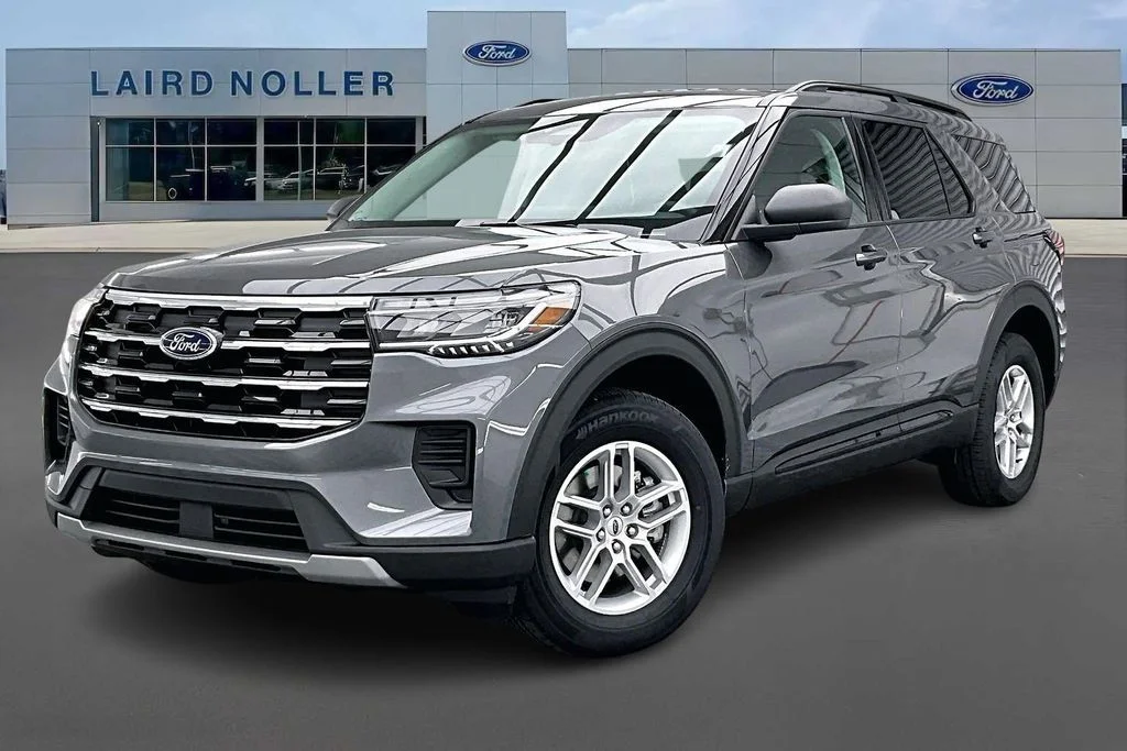 2026 Ford Explorer Active 4WD's photo