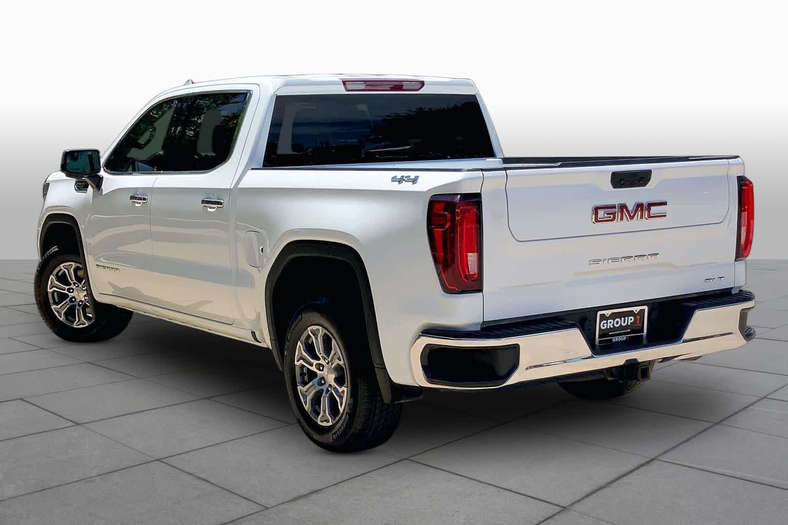 Used 2025 Summit White GMC SLT image 11