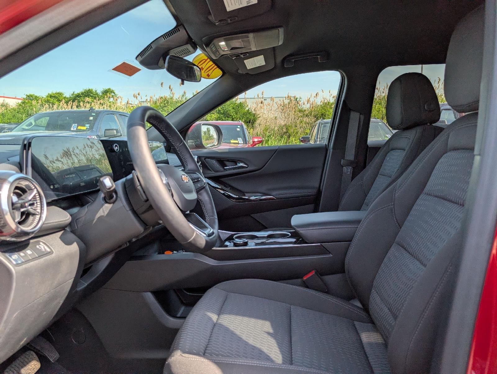 2026 Chevrolet Equinox LT - Photo 9
