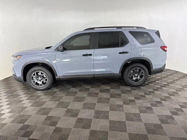 Used 2025 Green Honda TrailSport image 9