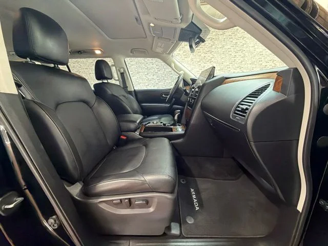 Used 2023 Super Black Nissan SL image 12