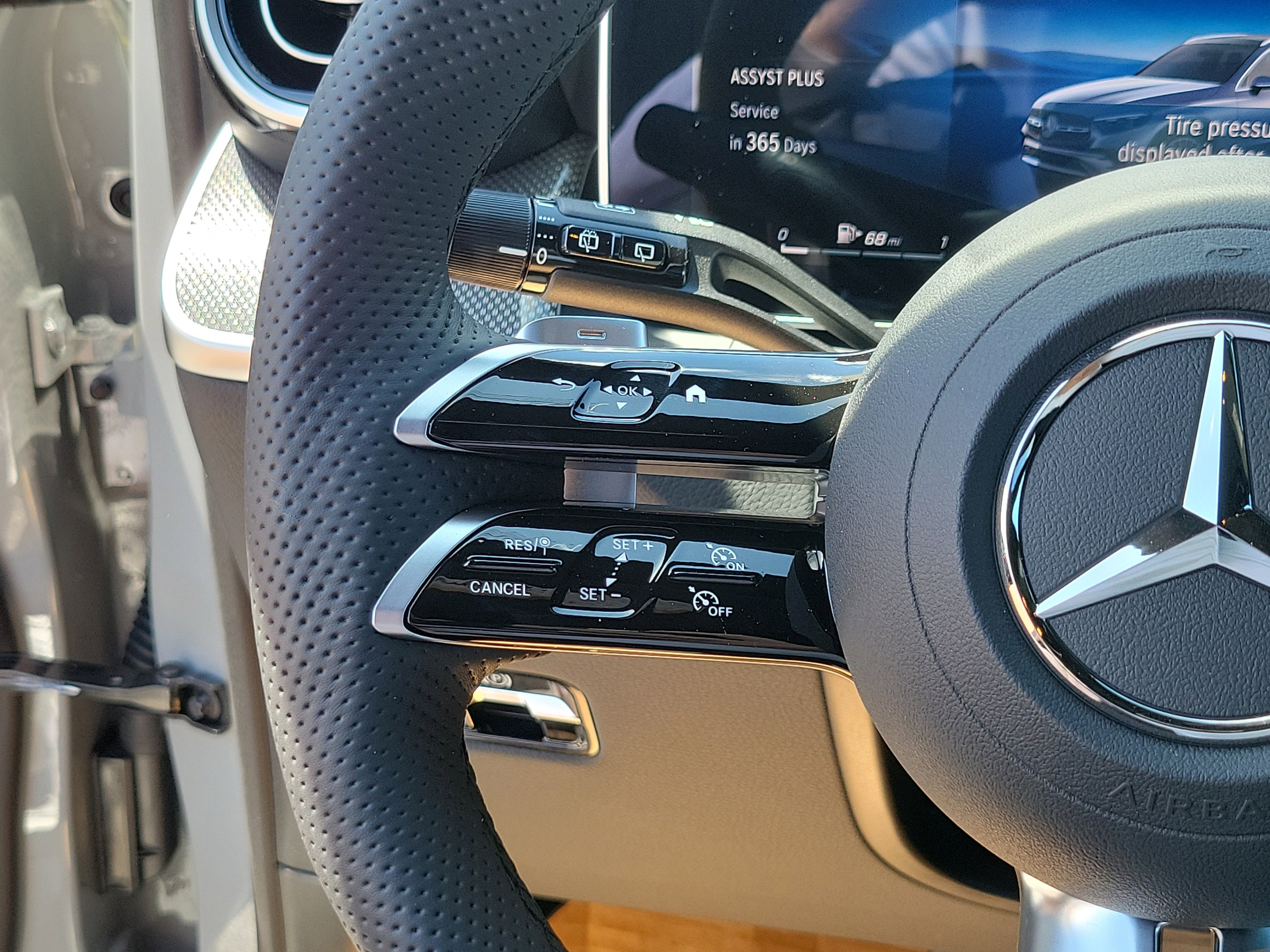 New 2026 MANUFAKTUR Alpine Grey Mercedes-Benz GLC 300 image 47