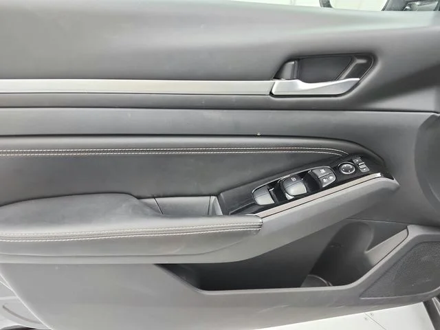 Used 2023 Gray Nissan 2.5 SL image 40