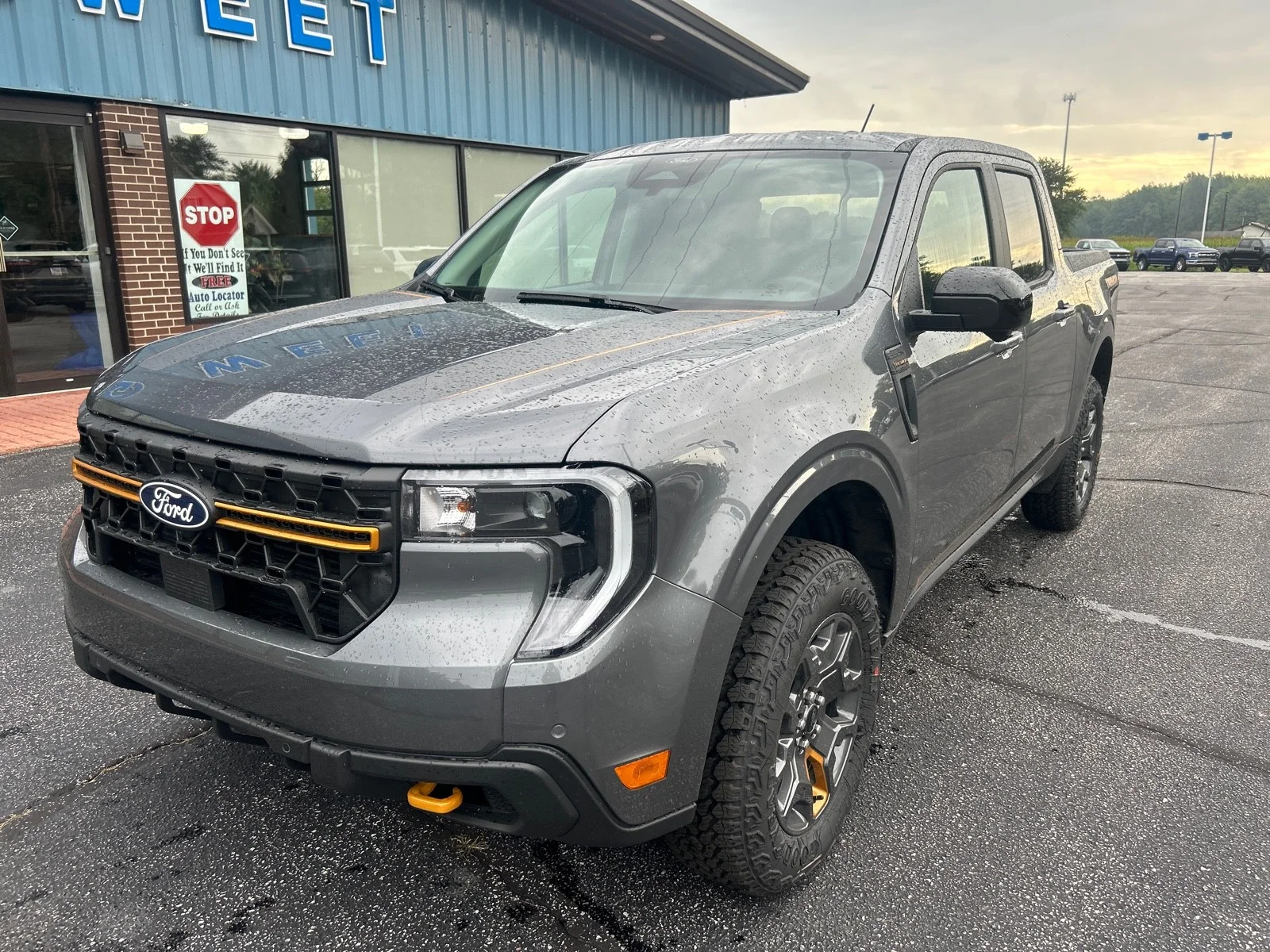 New 2026 Carbonized Gray Metallic Ford Tremor image 2