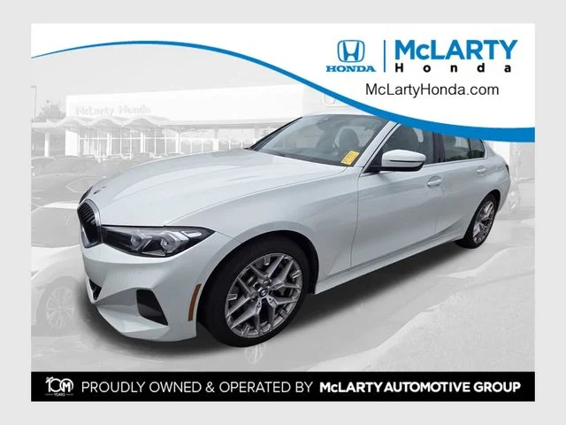 2025 BMW 3 Series 330i xDrive Sedan's photo