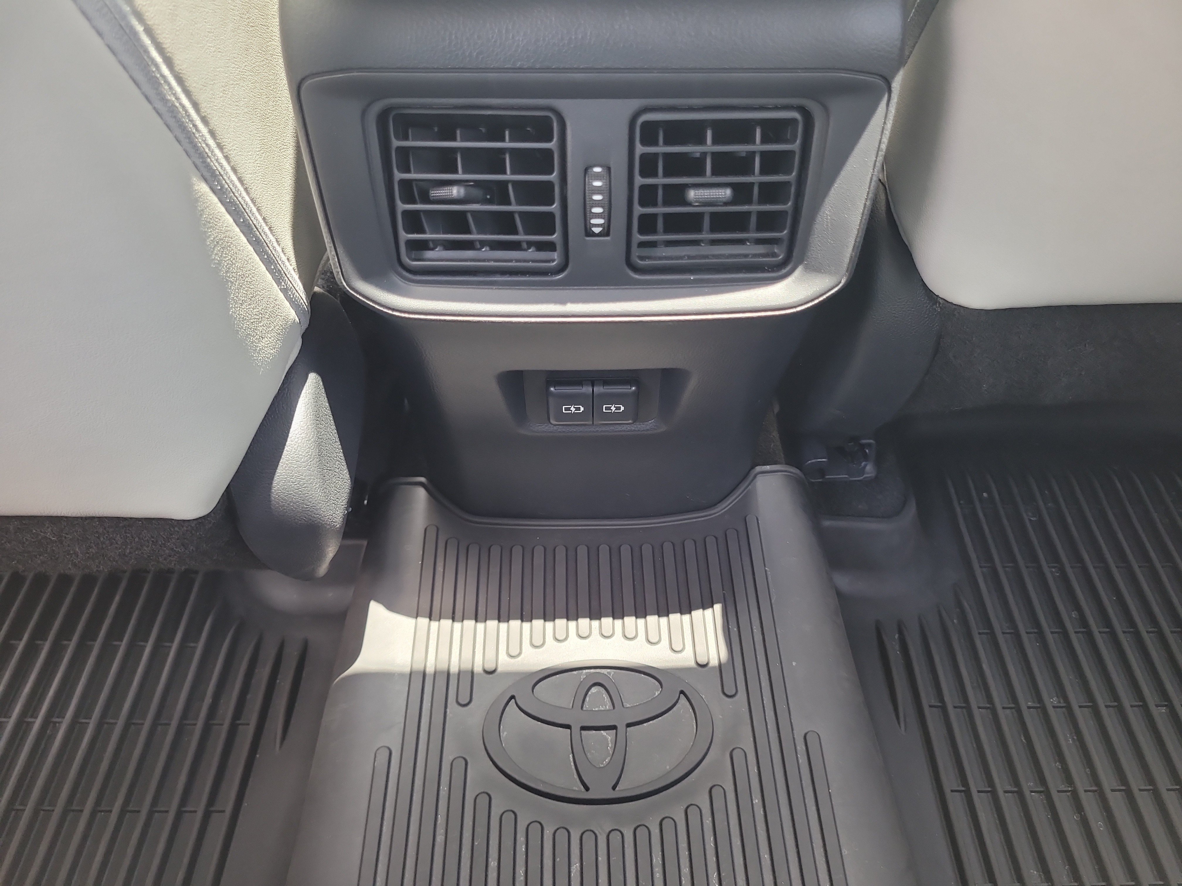 Used 2025 Blueprint Toyota XLE Premium image 16