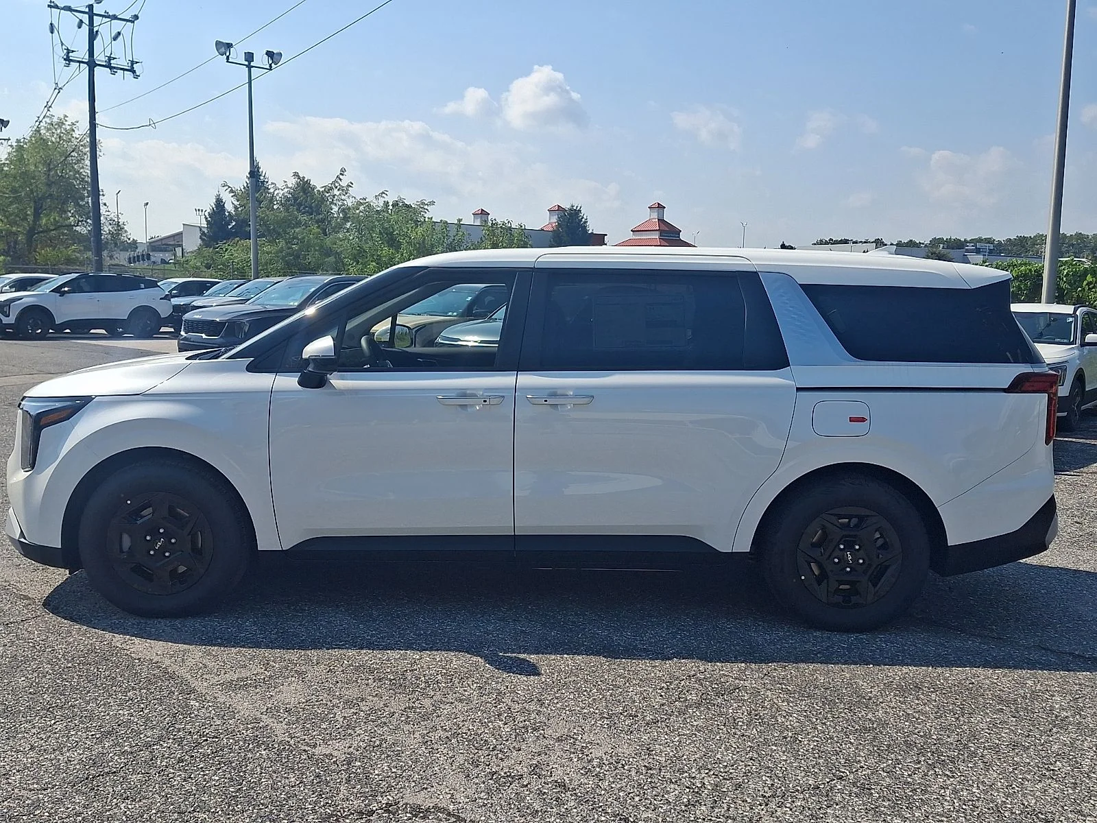 New 2027 White Kia LXS image 5
