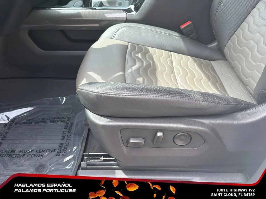 Used 2025 Summit White Chevrolet ZR2 image 32