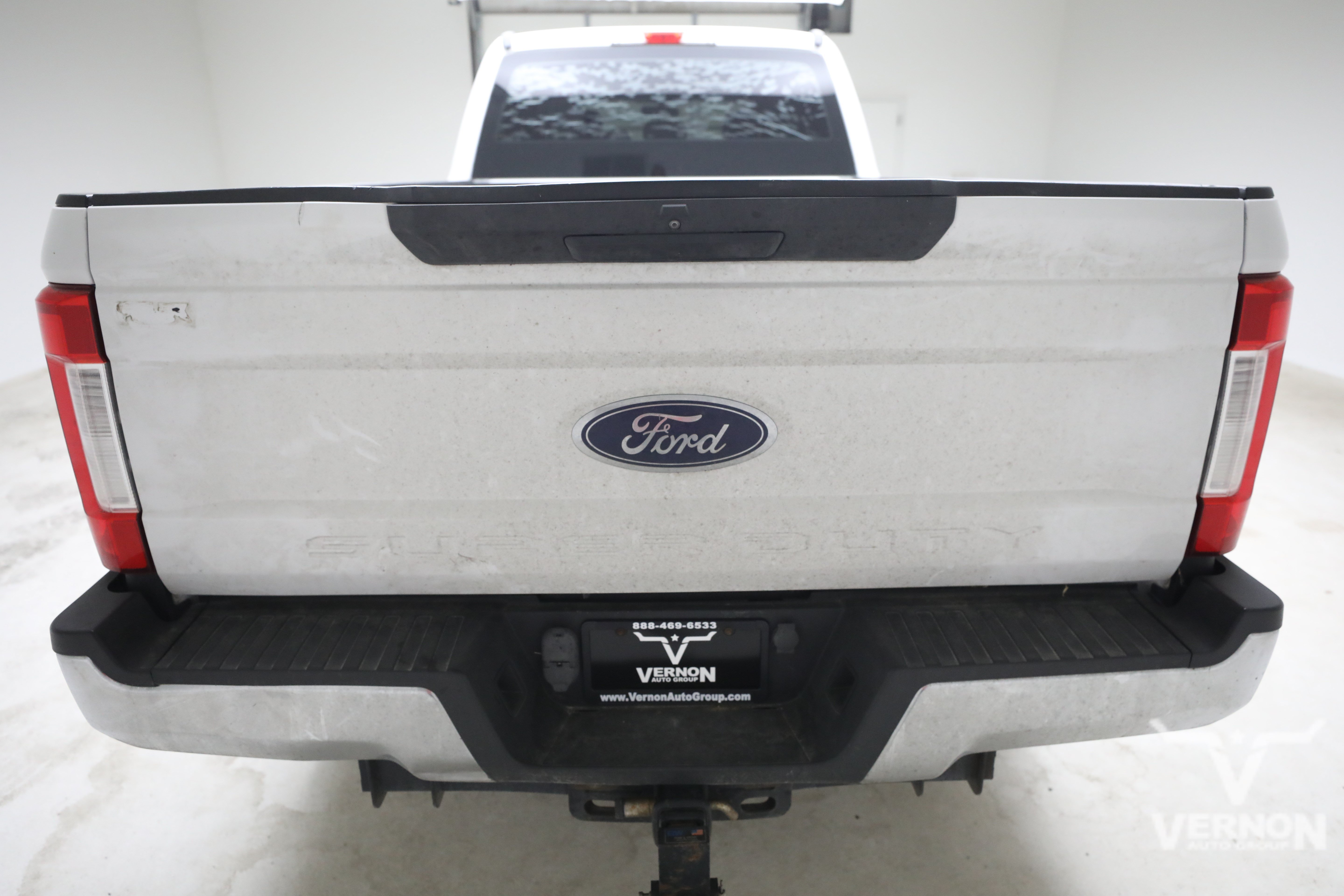 Used 2018 Oxford White Ford Y image 3