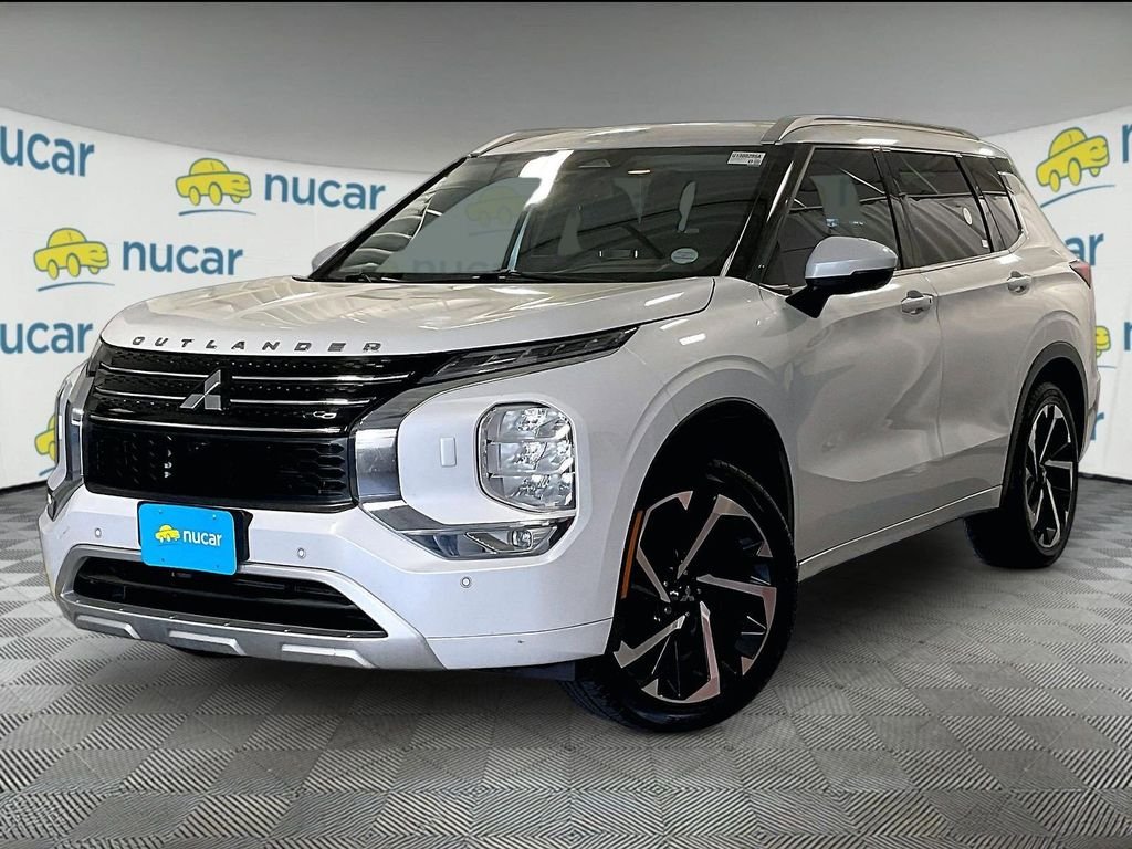 Used 2022 White Mitsubishi SEL image 3