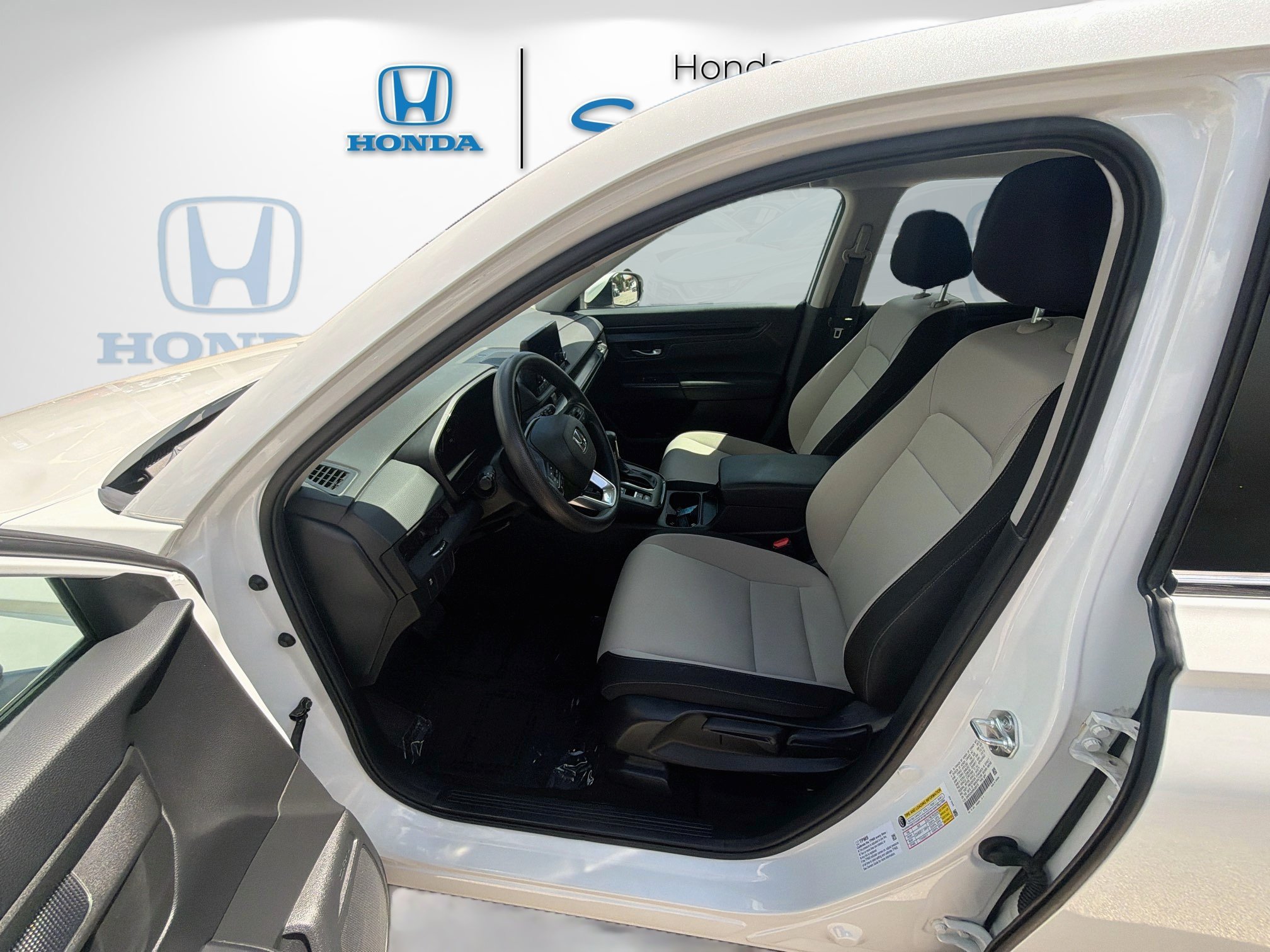 Used 2024  Honda LX image 18